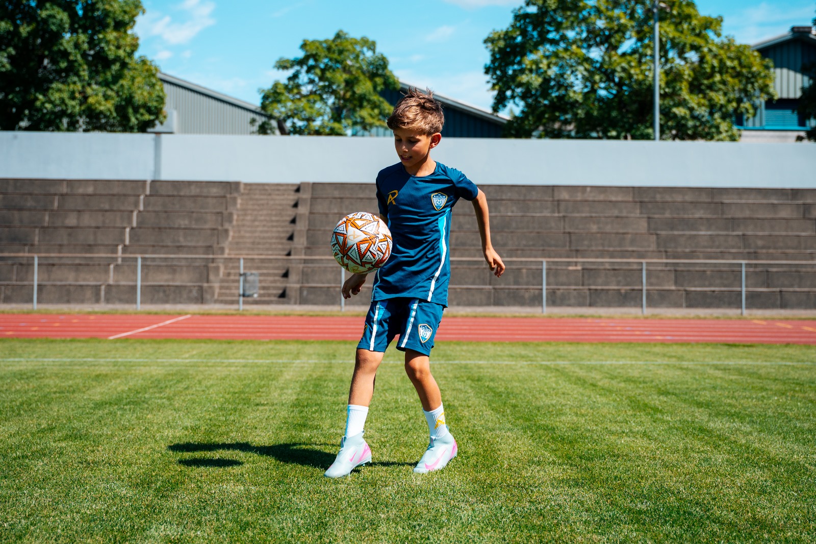 Goalkeeper gloves – save in action